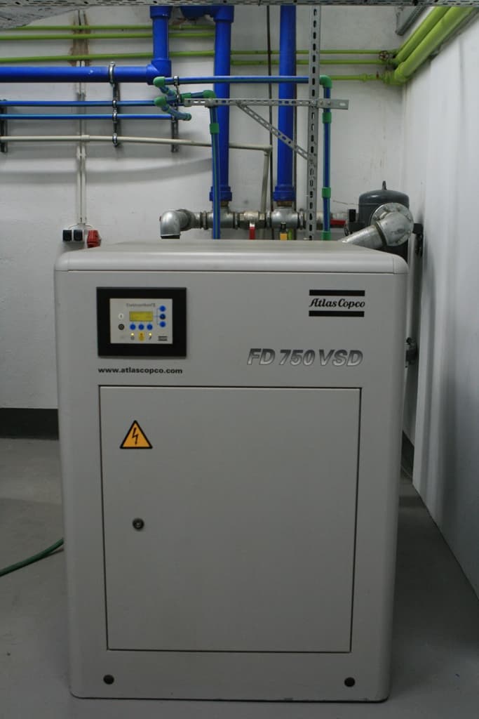 Refrigerated air dryer equipment photo